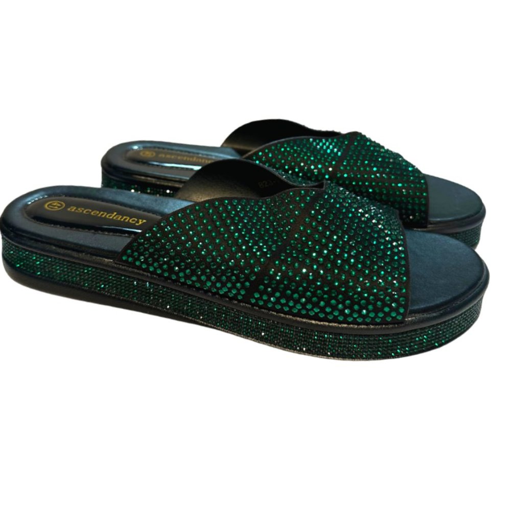 GREEN ROYAL SLIPPERS